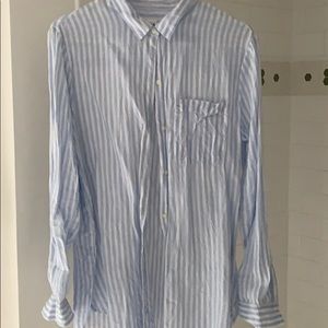Gap “boyfriend” shirt